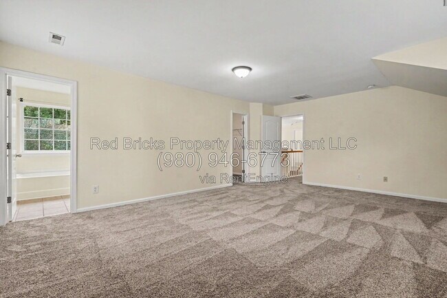 Building Photo - 13502 Delstone Dr