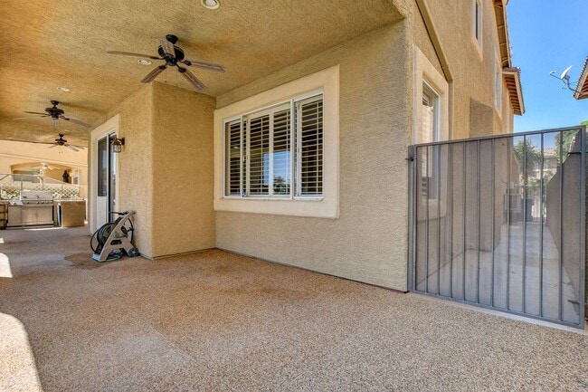 Building Photo - Stunning Summerlin Pool Home!