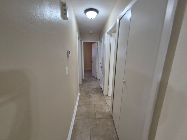 Building Photo - 7215 Glen Heights