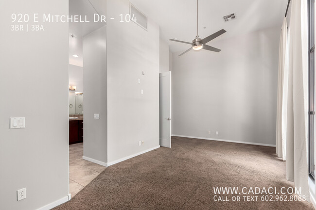 Building Photo - Mitchell Lofts 3 bed 2.5 bath Townhouse