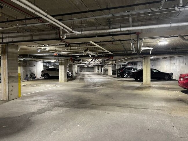 Building Photo - $2,500 | 2 Bedroom, 2.5 Bathroom Luxury Co...