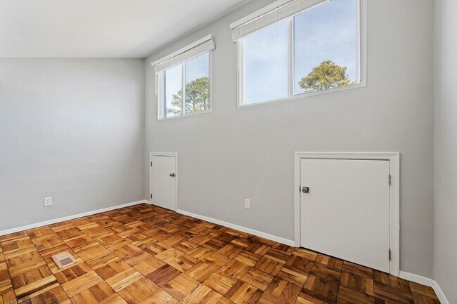 Building Photo - 5900 Patterson Ave