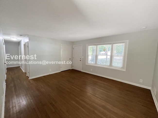 Building Photo - 2463 Montezuma Cir