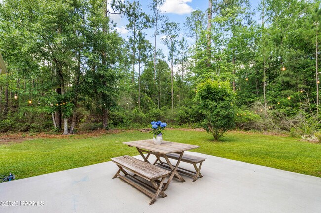 Building Photo - 500 Bateleur Way