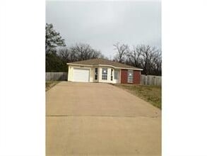 Building Photo - 2071 Garnett Rd