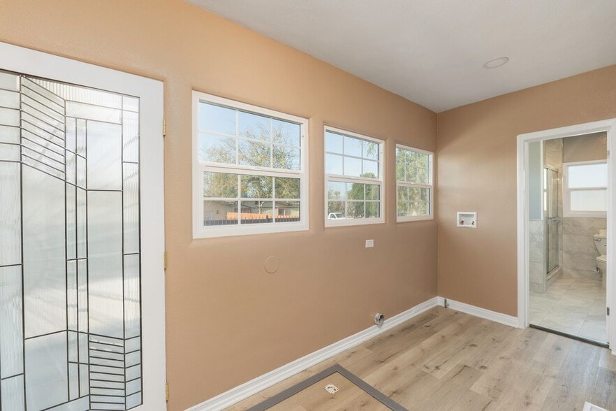 Building Photo - 3719 McKenzie St