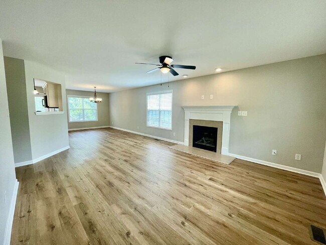 Building Photo - 3-Bed, 2 And A Half Bath Haven With Bonus ...