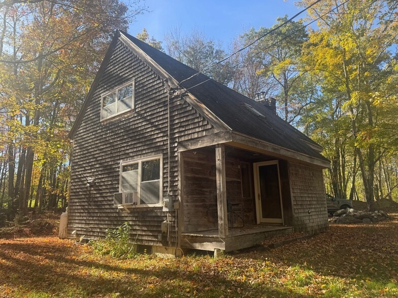 Building Photo - 566 Wilson Hill Rd