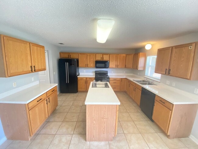 Building Photo - 14138 Econ Woods Ln