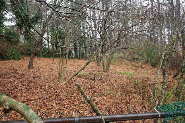 Building Photo - 390 Tidwell Rd