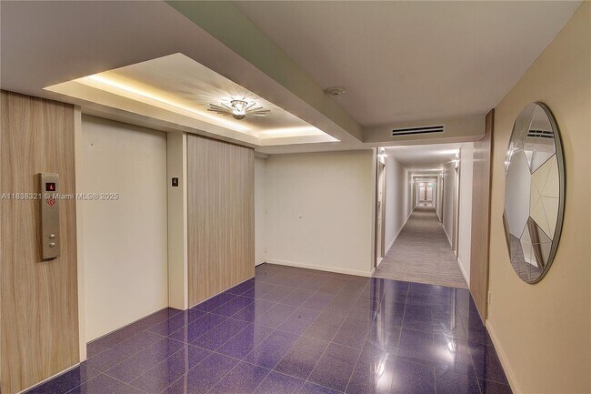 Building Photo - 4301 Collins Ave