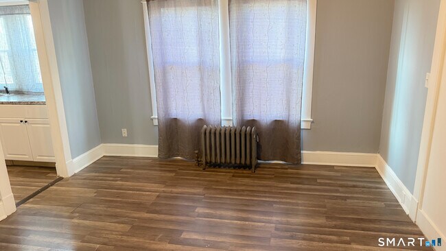 Building Photo - 45 Prospect St