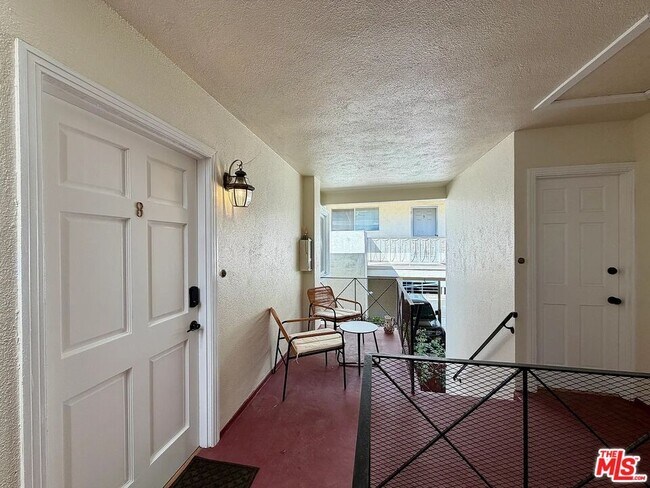 Building Photo - 938 6th St