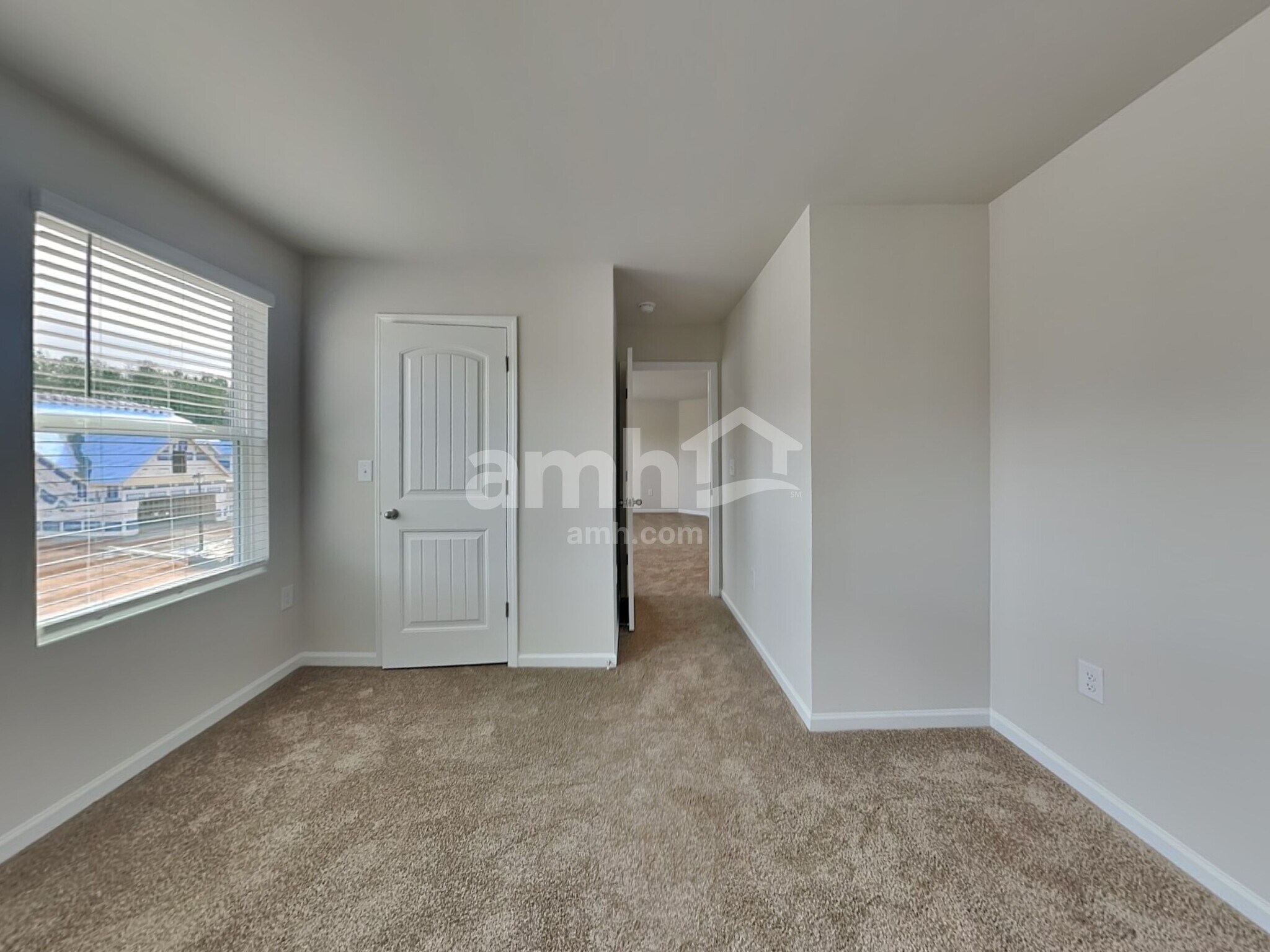 Building Photo - 3232 Emberly Dr