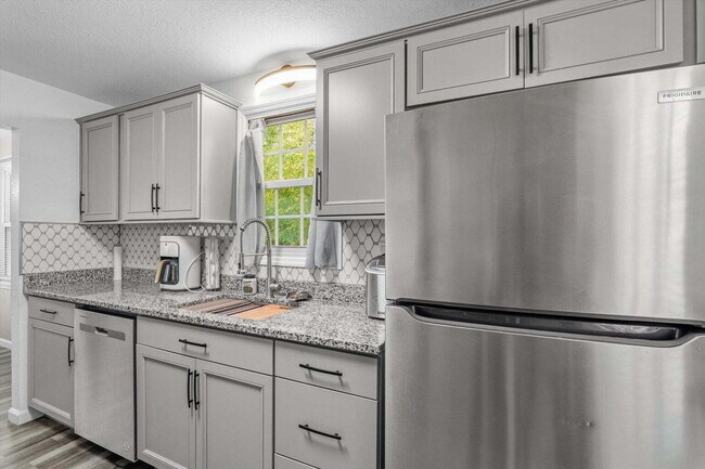 Building Photo - FULLY FURNISHED NORTH AUGUSTA HOME