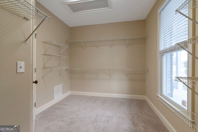 Building Photo - 332 Baymist Dr