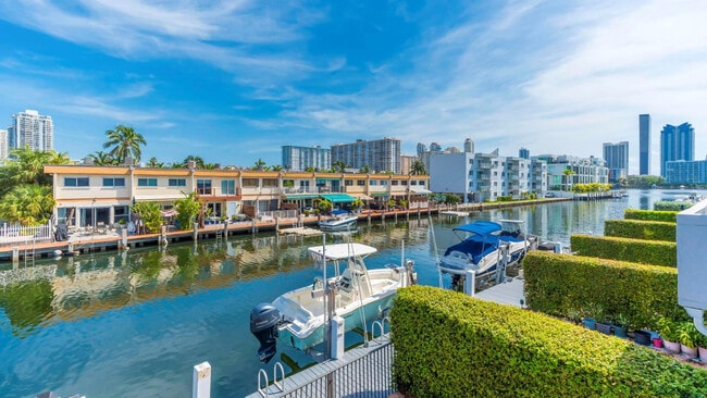 Building Photo - 3827 NE 166th St