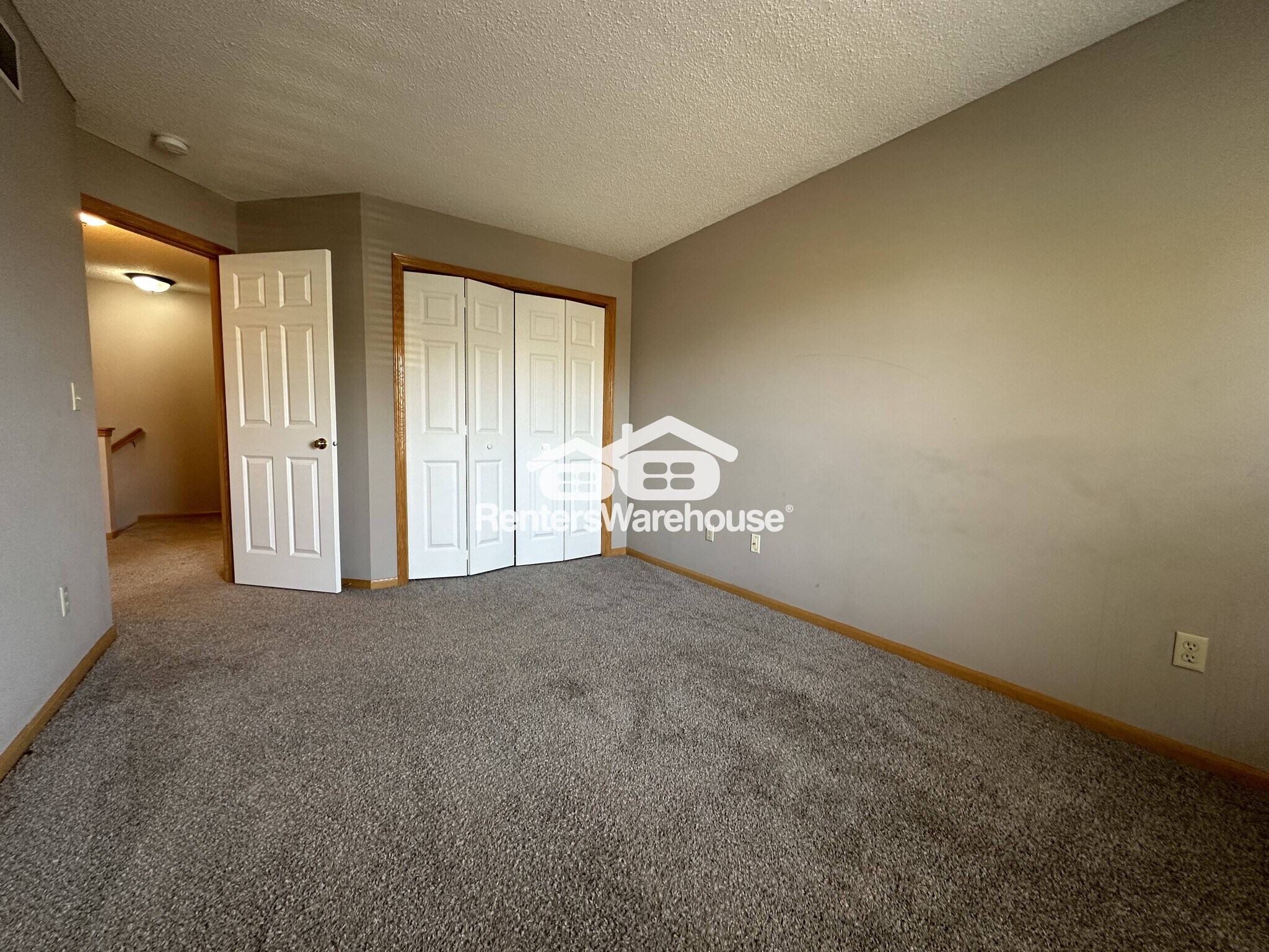 Building Photo - 3635 Lawndale Ln N