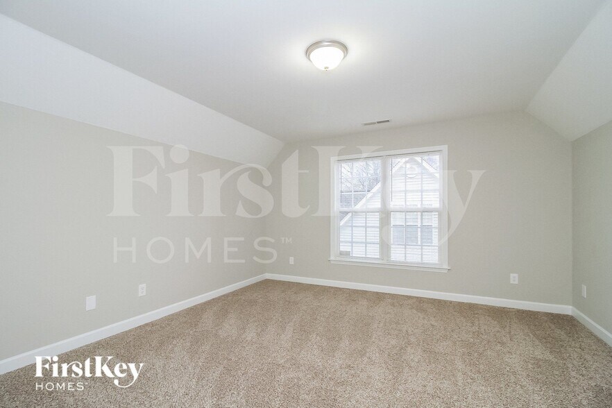 Building Photo - 4025 Lofter Ct