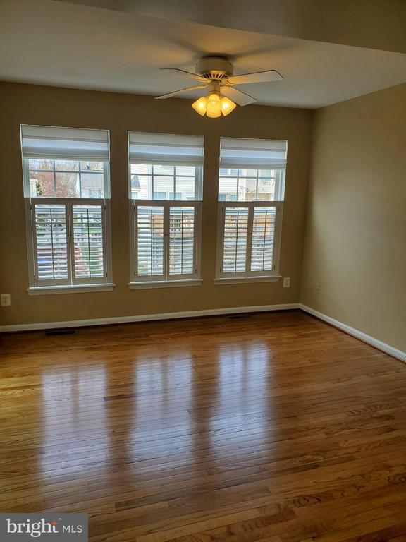 Building Photo - 4940 Marshlake Ln
