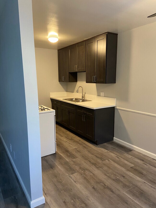 Building Photo - 12267 Magnolia Blvd