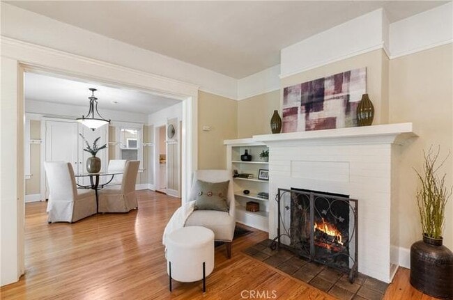 Building Photo - 846 N Wilson Ave