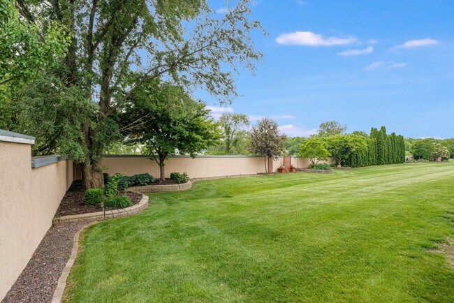 Building Photo - 2923 Rutherford Dr
