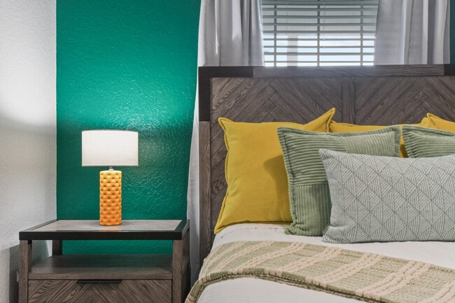 Building Photo - 4102 Breakview Dr