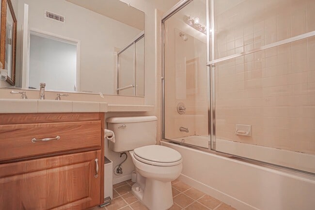 Building Photo - Stunning 4-Bedroom Home with Downstairs Bed/Bath, Views, and Remodeled Kitchen!