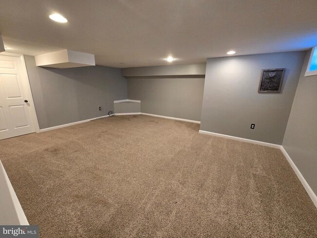 Building Photo - 36 Gatehouse Ln