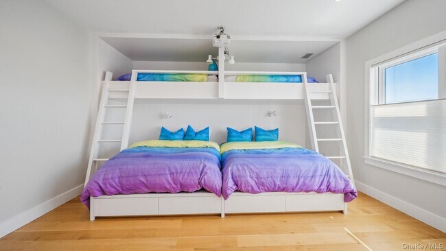 Building Photo - 102-192 Dune Rd