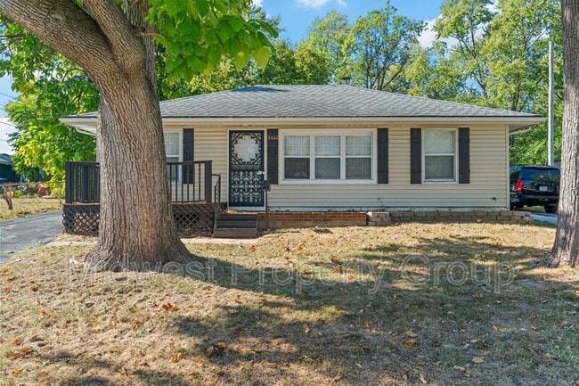 Building Photo - 3661 High Dr