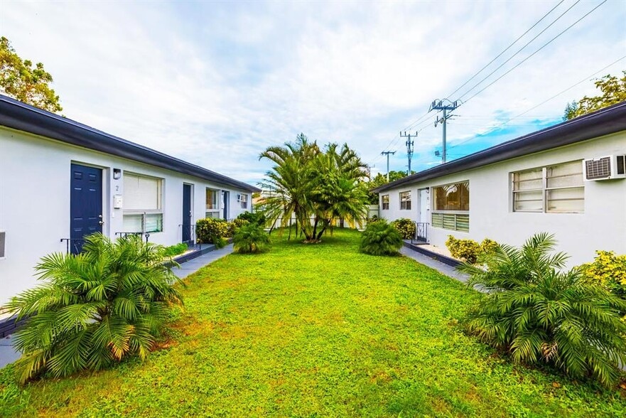 Building Photo - 2206 Fillmore St