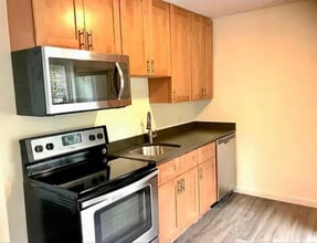 Building Photo - 35 Raymond Marchetti St