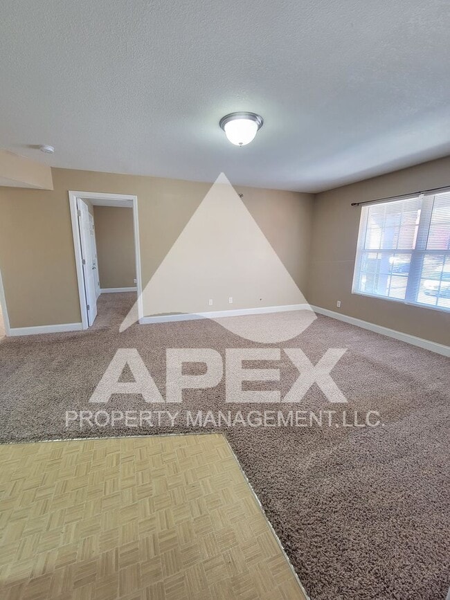 Building Photo - MOVE-IN SPECIAL,NO RENT TIL APRIL 1ST! - AVALON APARTMENT HOMES - 2BD - 1BA Apartment off Topside...