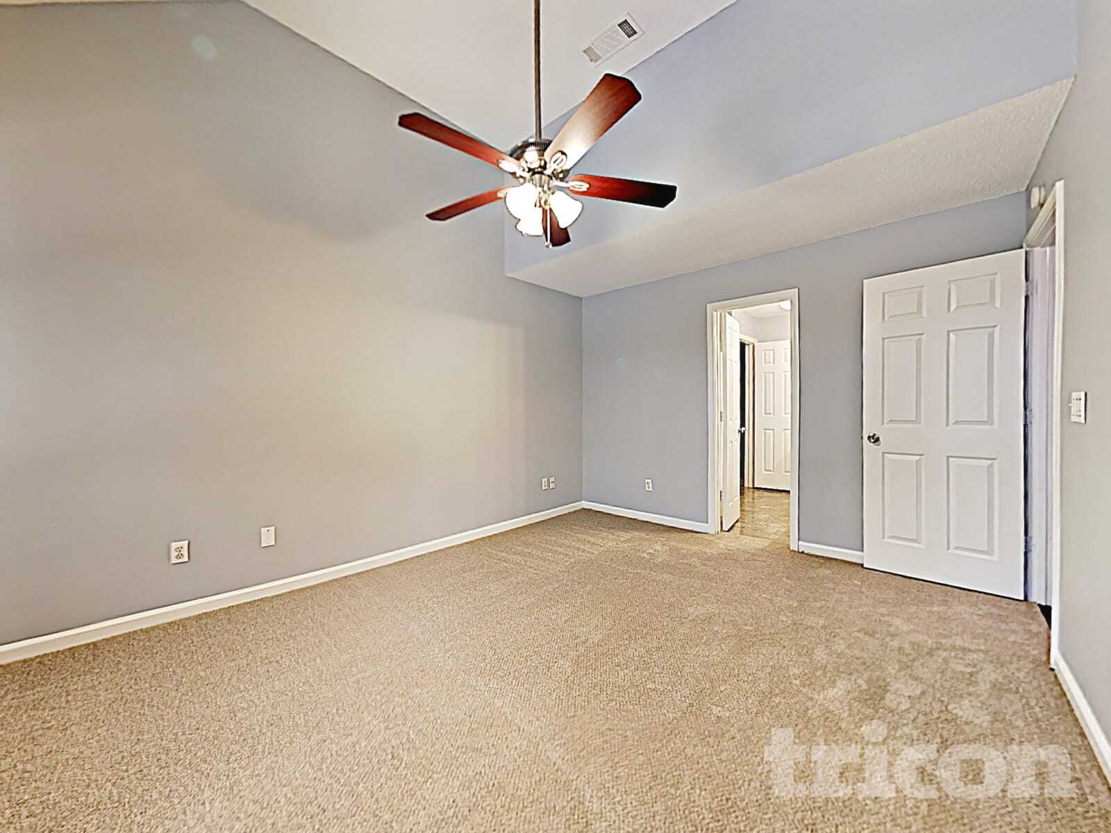 Building Photo - 416 Hillandale Park Dr