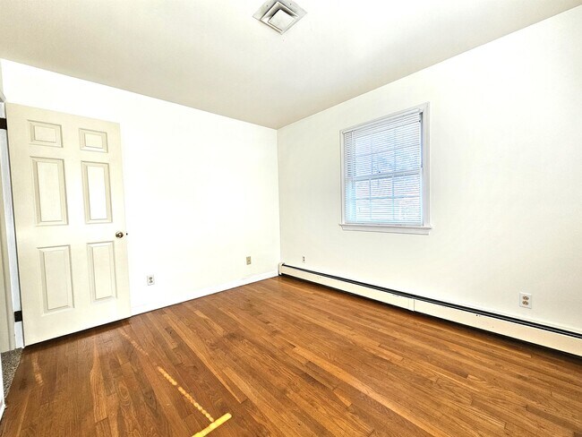 Building Photo - 27820 Crooked Oak Ln