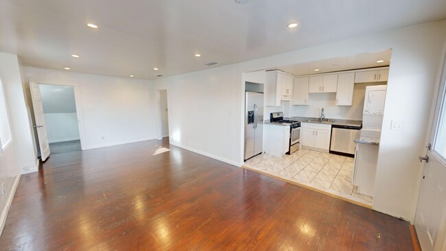 Interior Photo - Coronado