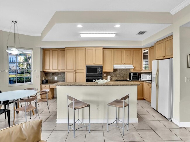 Building Photo - 20780 NE 32nd Ave