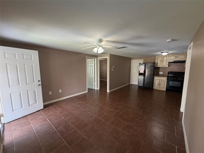 Building Photo - 1720 Roxella St