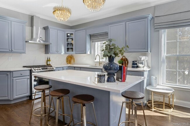 Building Photo - 766 Mamaroneck Ave