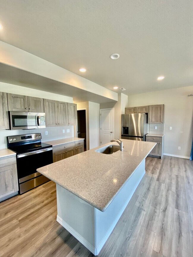 Building Photo - 3 Bedroom SFR in 80938 Near Peterson SFB
