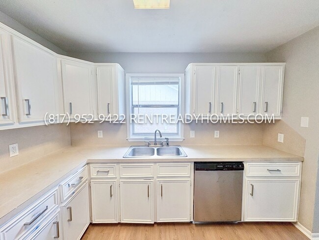Building Photo - 2524 Pinon Ct