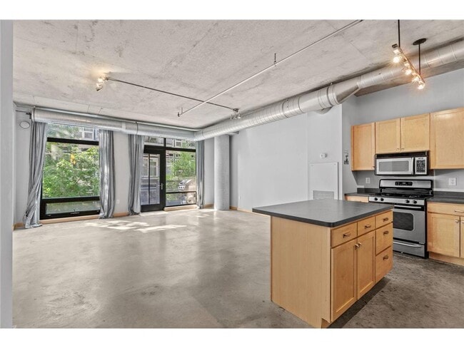 Building Photo - 720 N 4th St