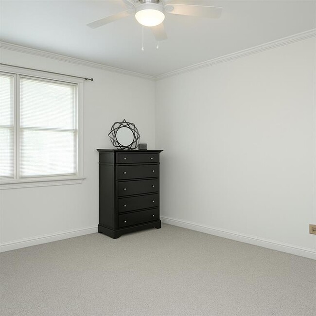 Building Photo - 230 Beech Haven Ln