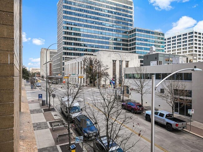 Building Photo - 710 Colorado St