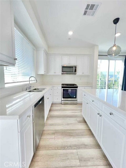 Building Photo - 229 Steely
