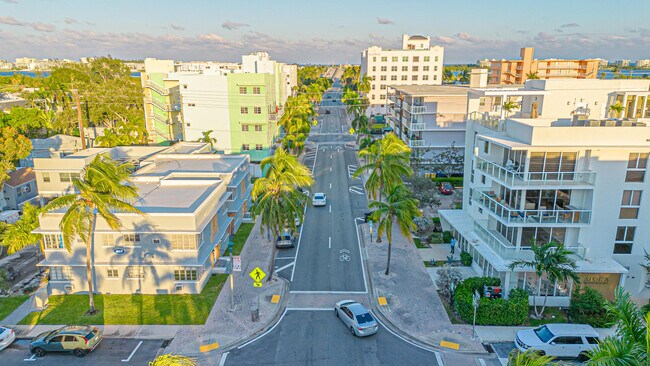 Building Photo - 117 Lake Ave