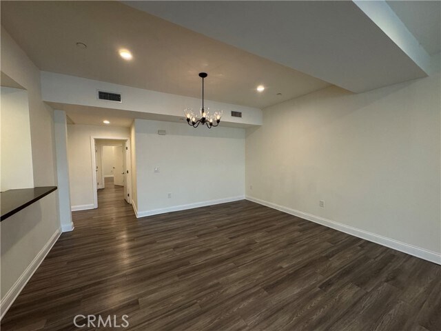 Building Photo - 14934 Burbank Blvd