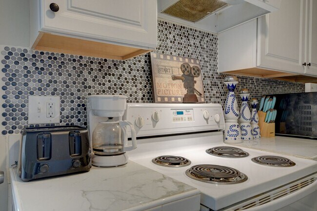 Building Photo - Cozy 2-Bedroom Unit in Prime Las Vegas Loc...